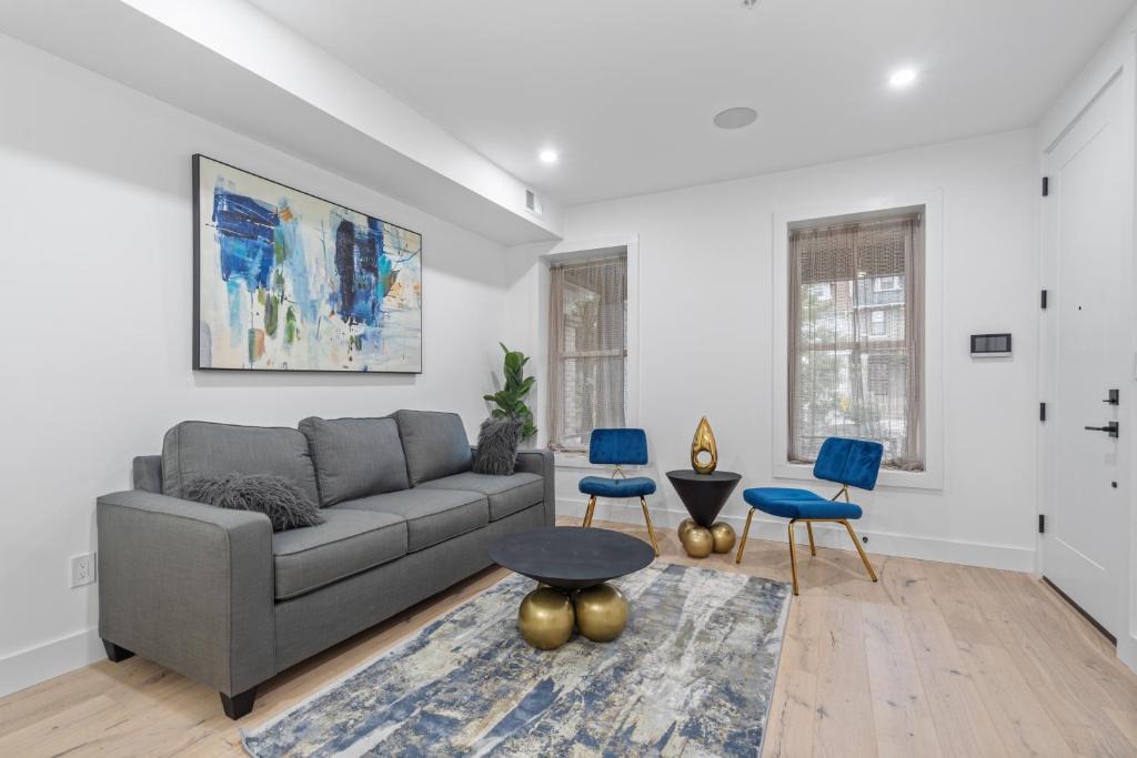Petworth Apartment | Capitol View 2 DC Townhouse Condo with Private Backyard and Garage Parking