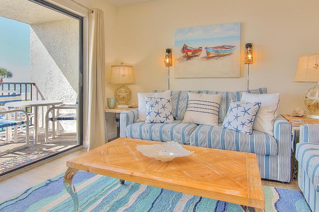 St. Pete Beach Hotel | Caprice Resort 102