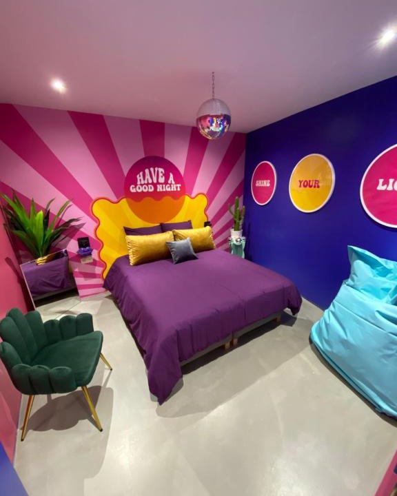 La Louviere Apartment | Capsule Boogie-Woogie - JACUZZI - SAUNA - BILLARD - JEUX - ECRAN GÉANT - FILET SUSPENDU - NETFLIX
