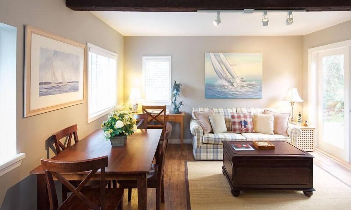 Salt Spring Island Cottage | 'Captain's Quarters' Waterfront Cottage on Fulford Harbour