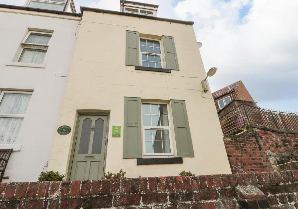 Whitby House | Captains Cottage