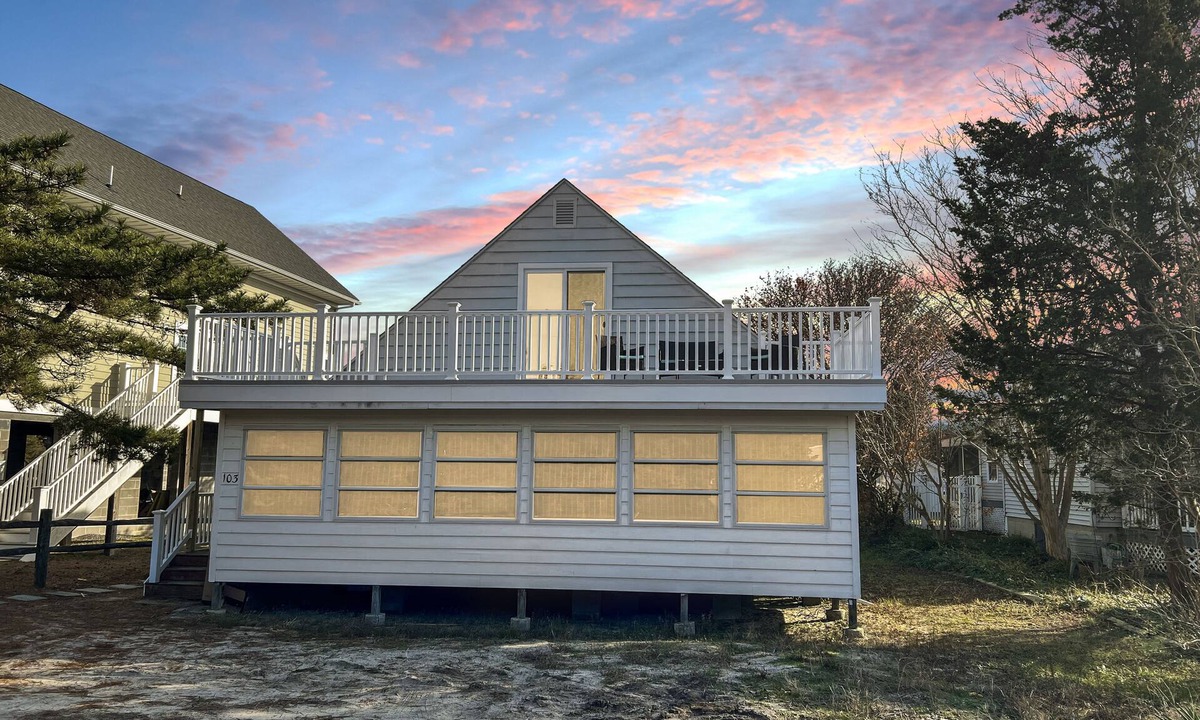 Broadkill Beach House | Captains Quarters Coastal Bliss in Broadkill Pet Friendly