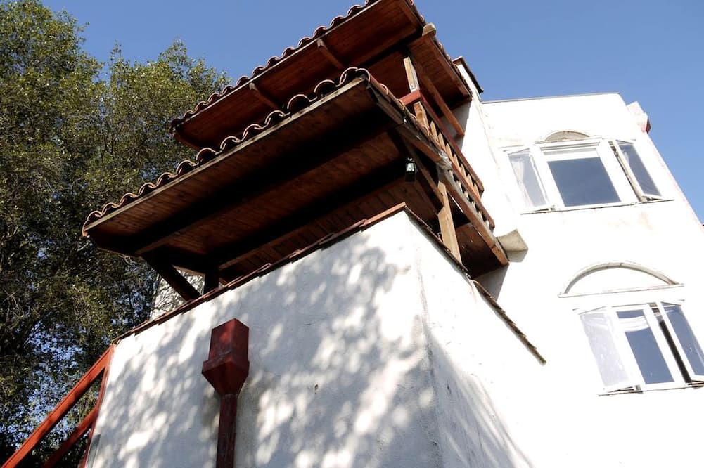 Three Rivers Villa | Captivating Riverfront Vacation Rental for Large Groups in Three Rivers, California