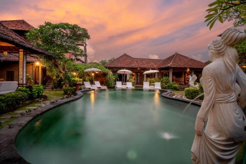 Ubud City-Centre Villa | Capung Cottages