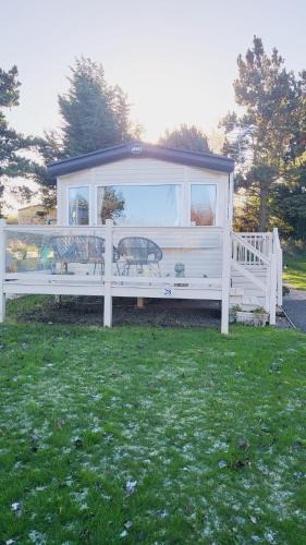 Prestonpans Resort | Caravan under the tree, Seton Sands