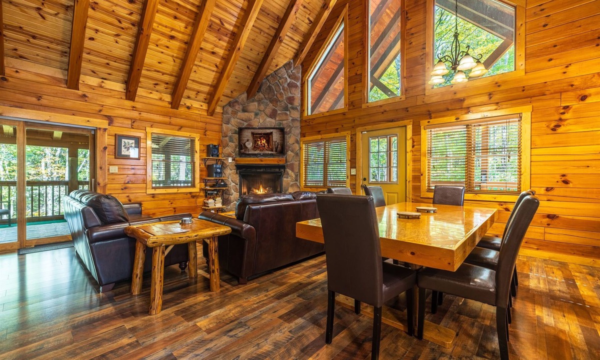 Carbon Hill Cabin | Cardinal Cabin (Hocking Hills area)