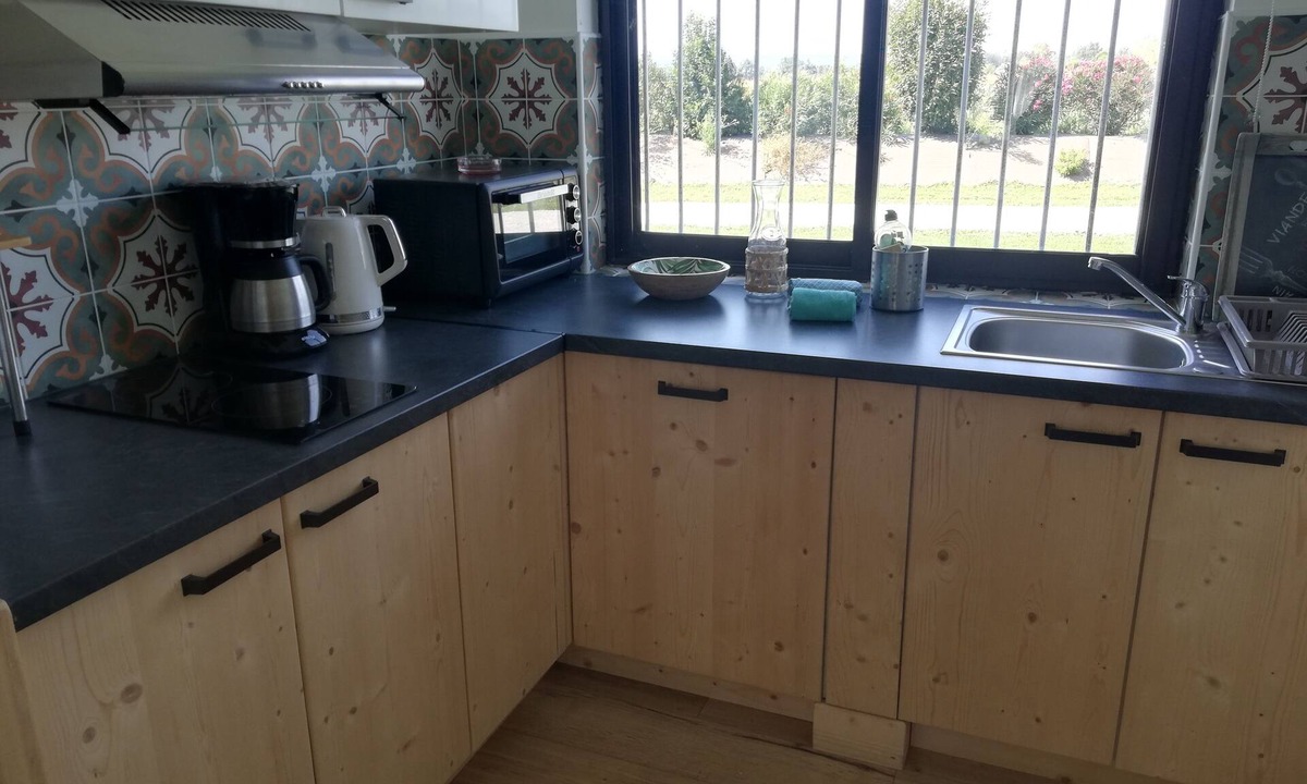 Chateauneuf-sur-Isere Apartment | "CARGO LEASH CONTAINER