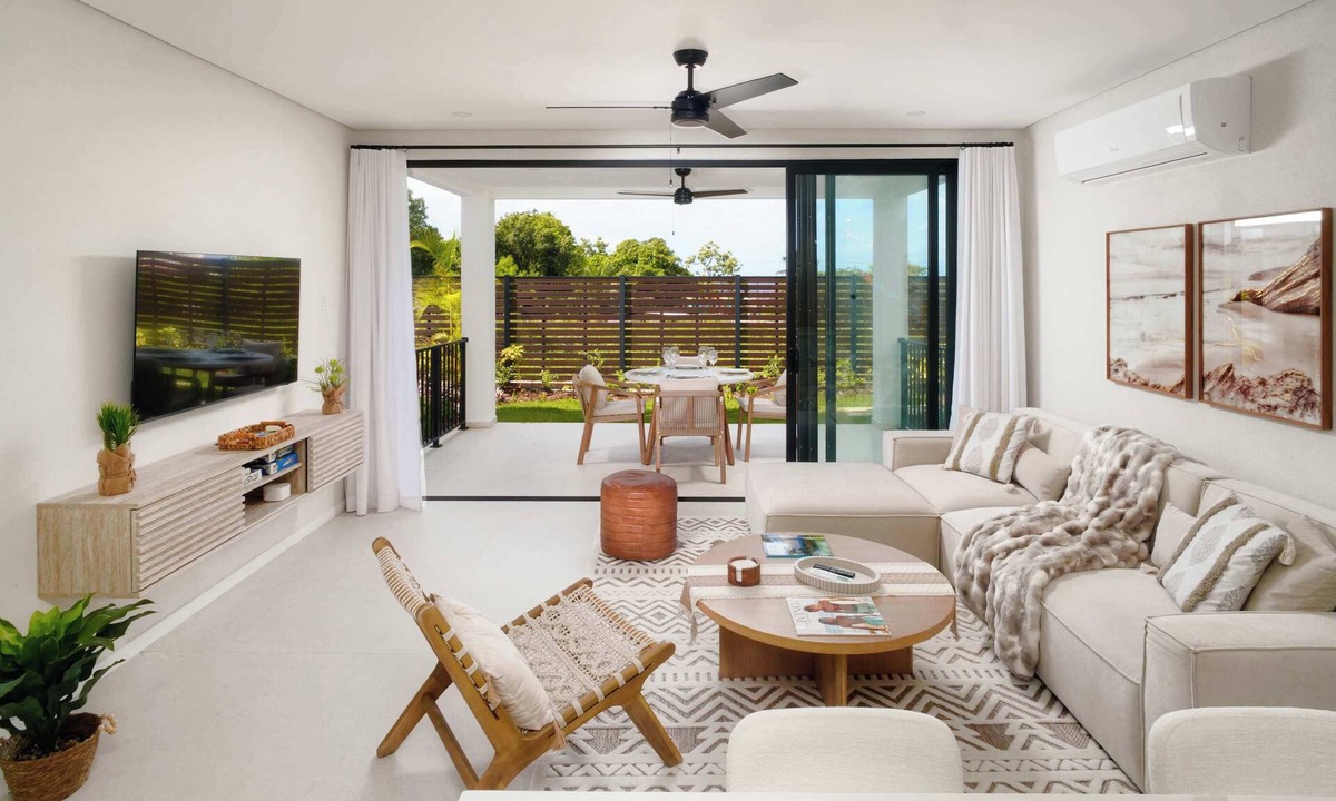 Gibbes Condo | Caribbean Luxury 2BR, Walk to Beach! Sky Pool Deck