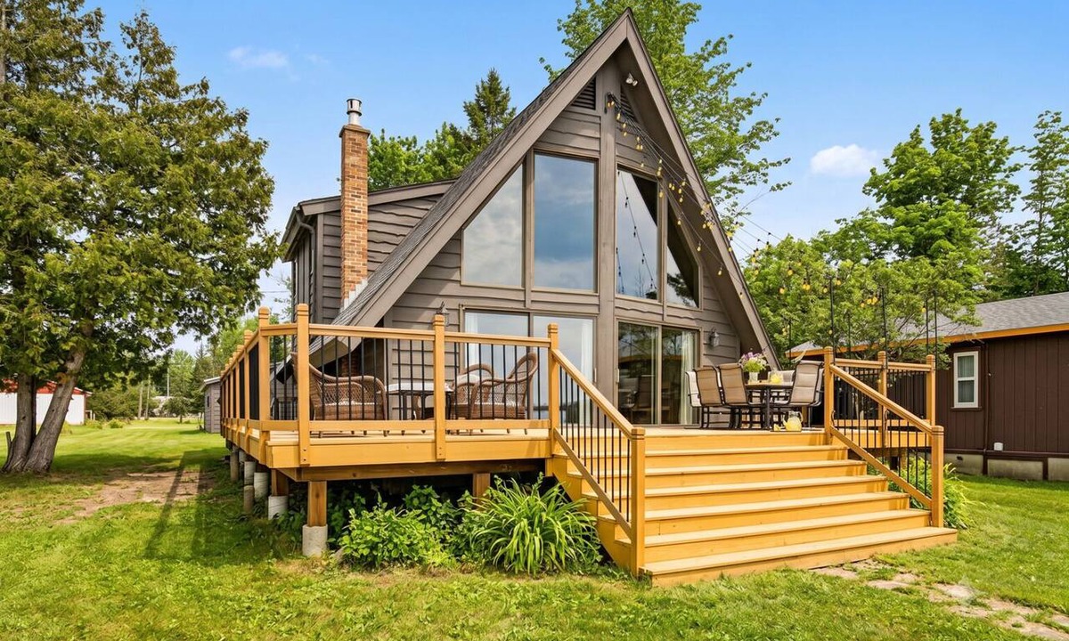 Duluth Cabin | Caribouyah! Lakefront Cabin by Heirloom Vacations