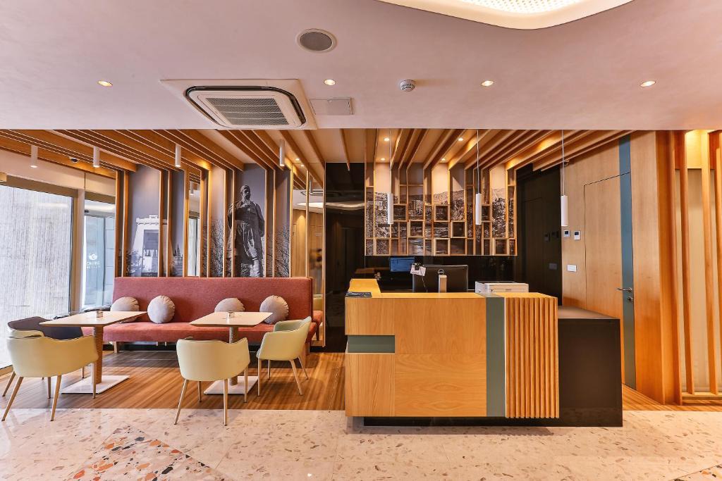 Downtown Hotel | Carine Hotel Centar