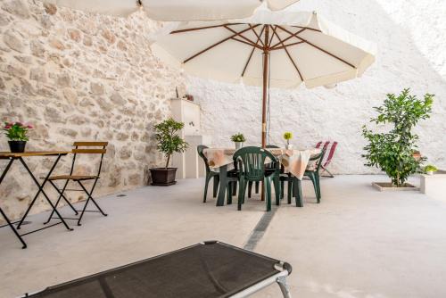 Comiso Bed & Breakfast | Carlentini house B&B