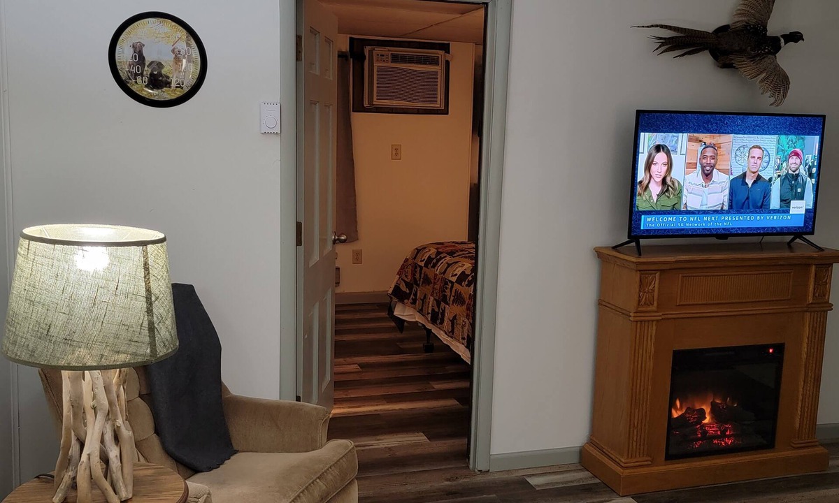 Hettinger Hotel | Carls Cabins