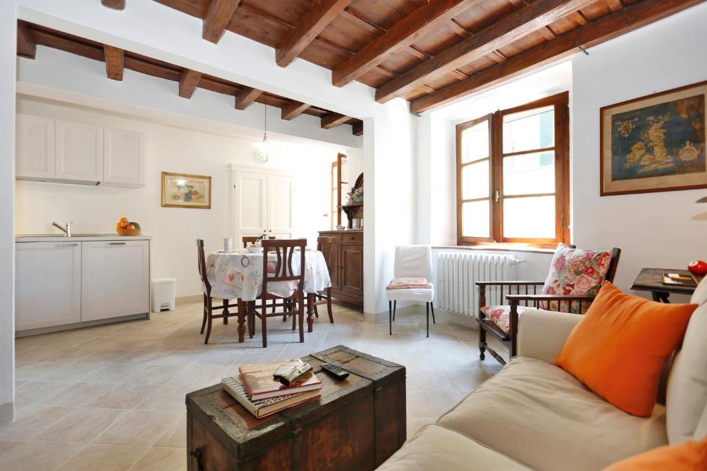 San Frediano Apartment | Carmine Apartment