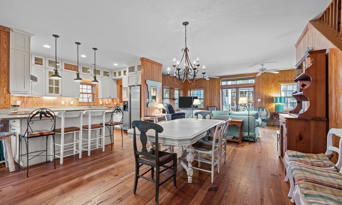 Atlantic Beach House | Carolina Moon in Atlantic Beach, NC (Pet Friendly Home)
