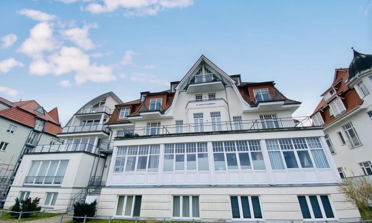 Seepromenade Apartment | Caroline, right on the beach