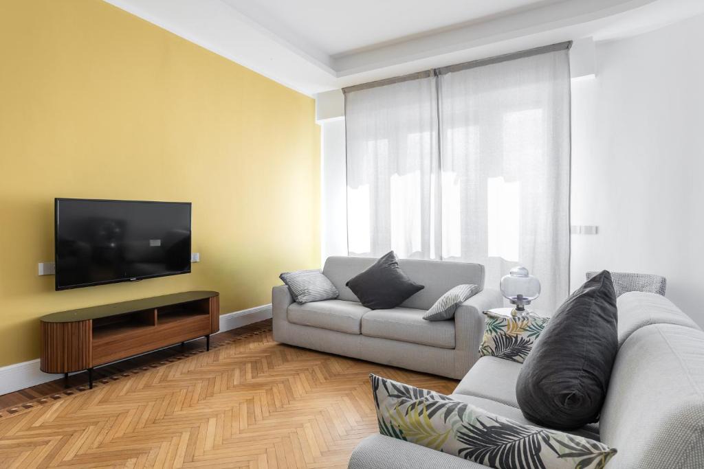 Bolognina Apartment | Carracci Luxury Apartment