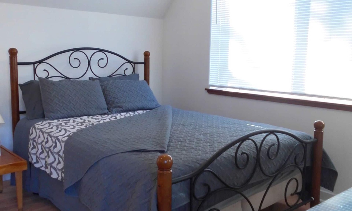 Fairhaven Apartment | Carriage House Studio in Bellingham