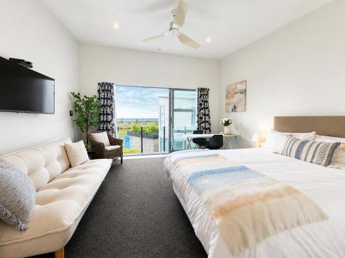 Westport Apartment | Carters by the Sea - Balcony Ocean Views