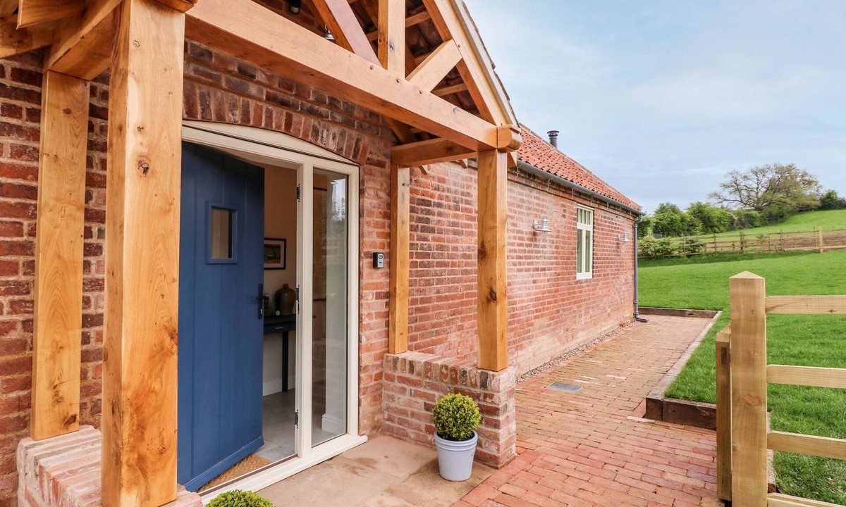 Kneesall Cottage | Carver's Rest