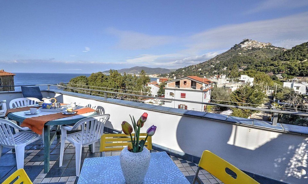 San Marco di Castellabate Apartment | Casa Al Mare: A welcoming apartment situated in a quiet location, a few minutes from the town center, with Free WI-FI.