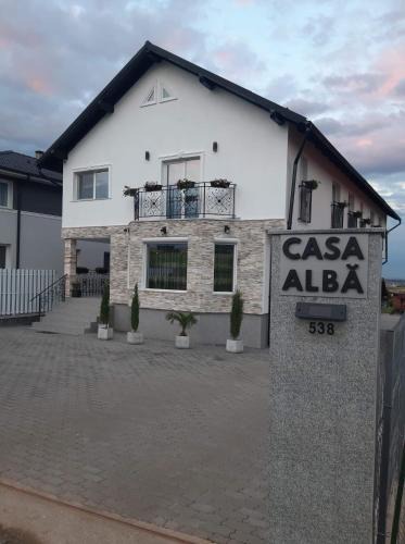 Sandulesti House | Casa Albă