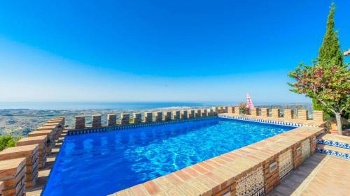 Rio Velez Villa | Casa Alcazaba de Beas Velez-Malaga by Ruralidays