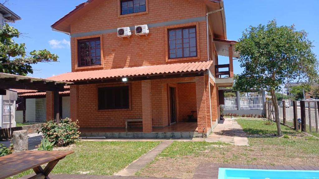 Serra Gaucha House | Casa Ampla com Piscina ate 15 pessoas rua central de Itapeva Torres