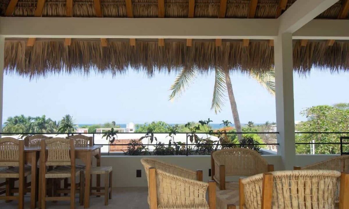 Jimenez Apartment | Casa Aymara 301: Modern Apartment and nearby Beach