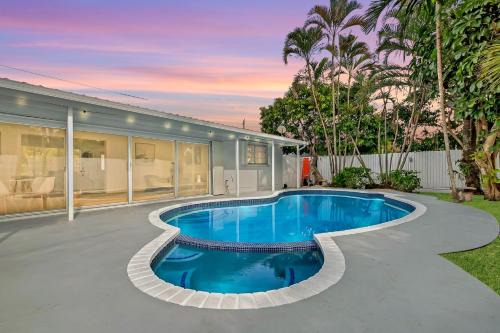 Hollywood Lakes House | Casa Azul 4Bed 2Bath Home with Heated Pool & Spa 1304