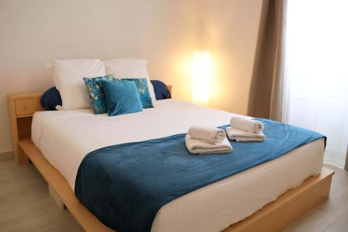 Nevers Apartment | Casa AZUL
