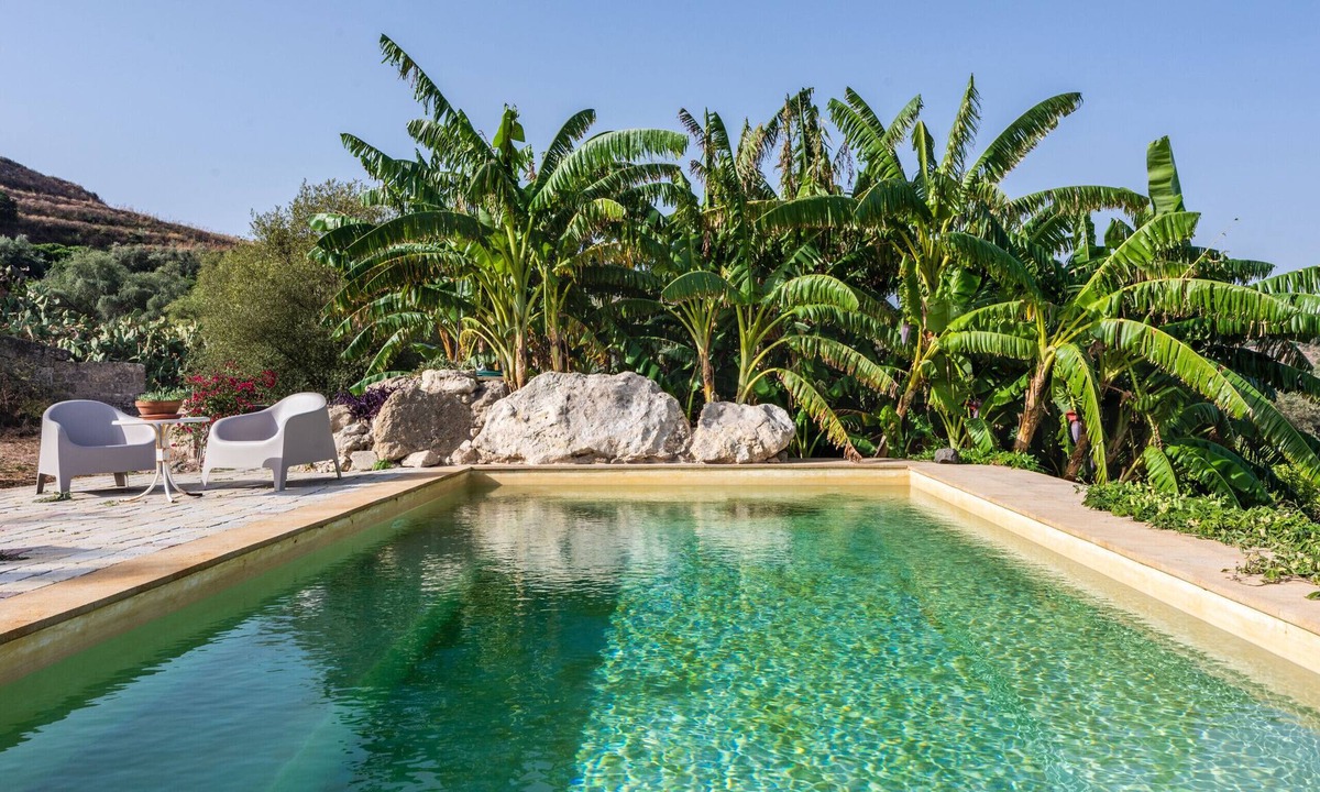Sant'Agata Li Battiati Villa | Casa Balatella con piscina by Wonderful Italy