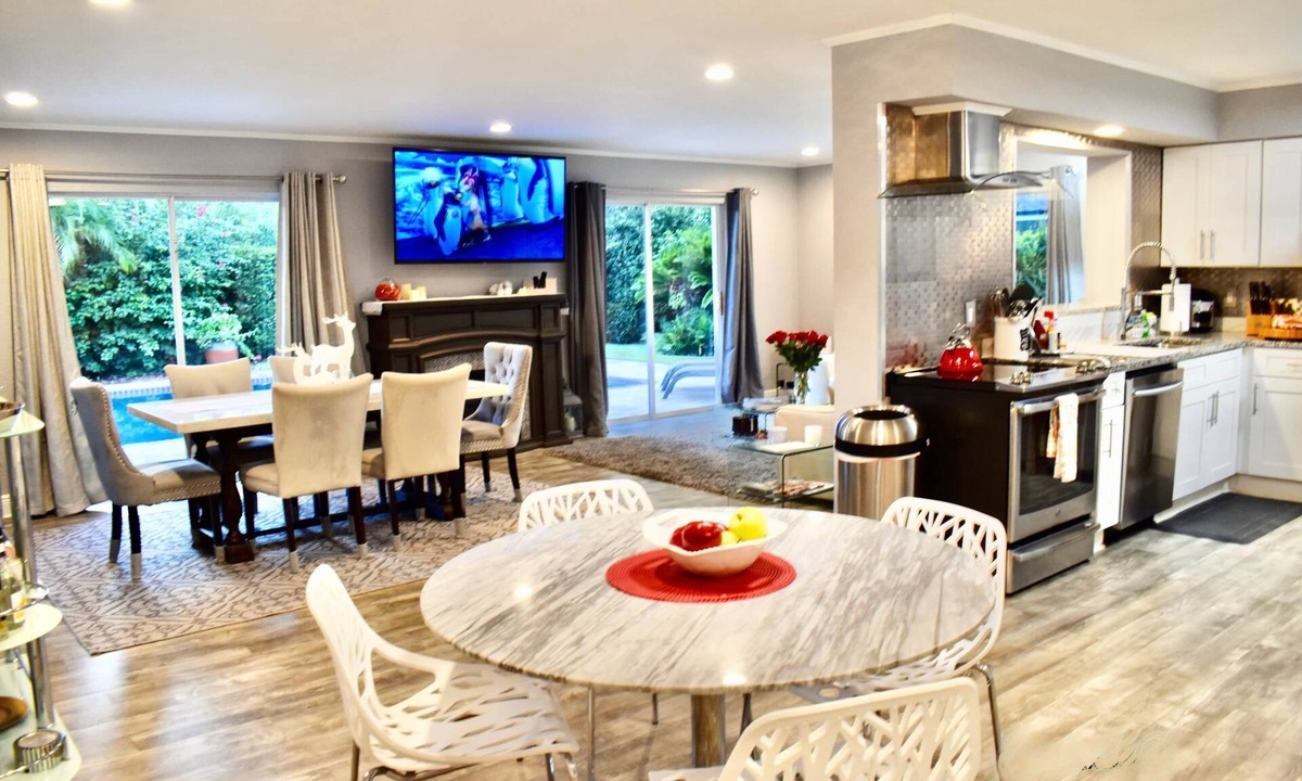 Maitland House | Casa Bella