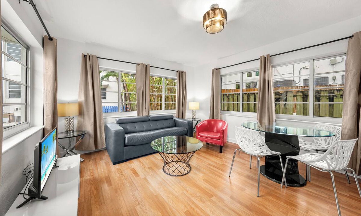 Flamingo/Lummus Hotel | Casa CAIA Sobe Suite C Large one bedroom with Pool