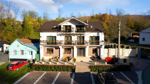 Valiug House | Casa Caius