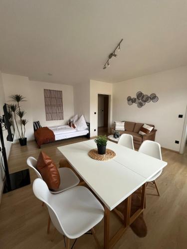 Hemsbach Apartment | Casa Castaña