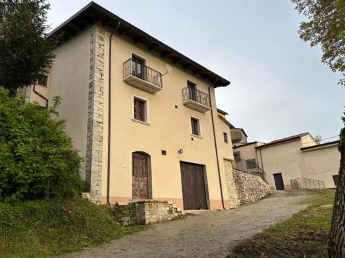 Gallo Matese House | Casa Castellone