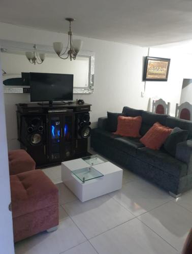 Cartago House | Casa