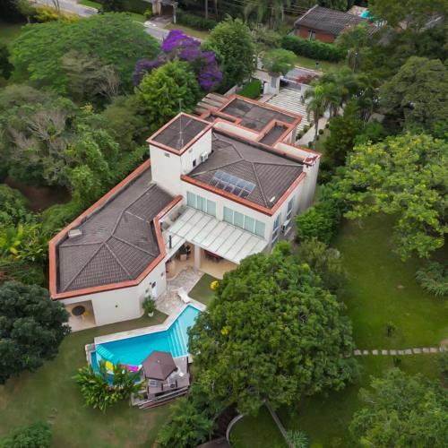 Carapicuiba House | Casa com 4 Quartos - Alto Padrão