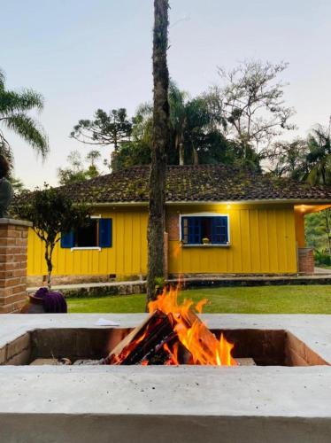Apiai House | Casa com Deck e Lareira a 13km do Petar