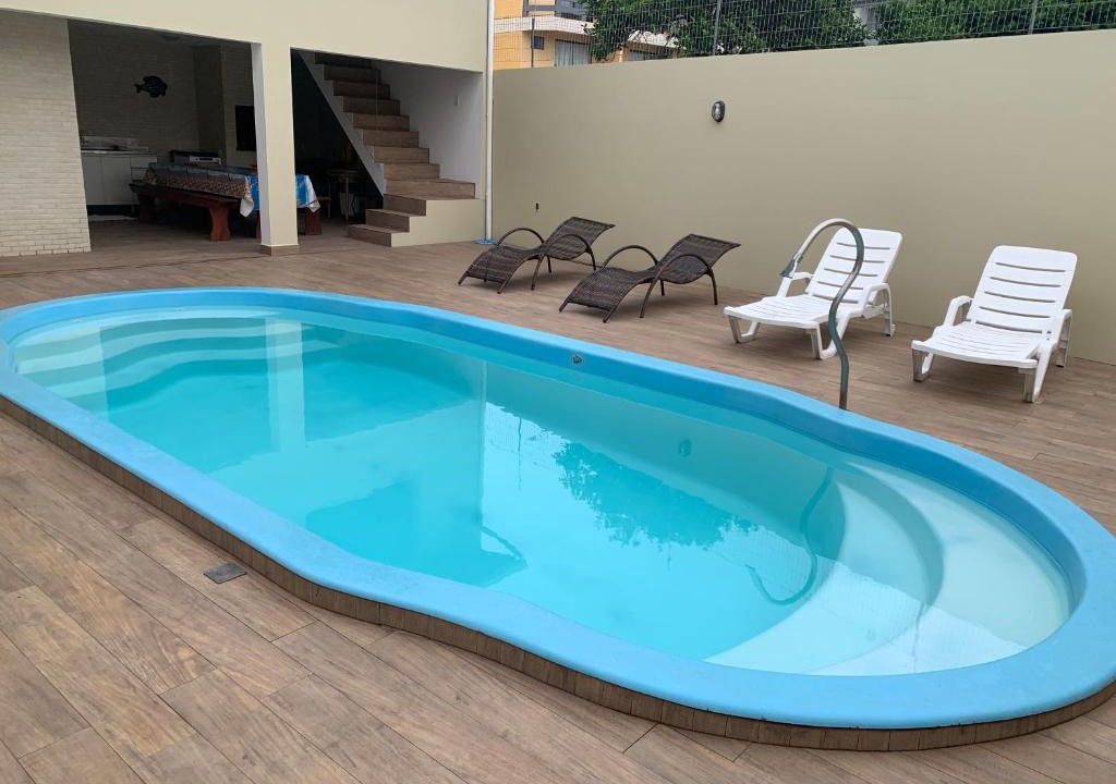 Ingleses do Rio Vermelho House | Casa com Piscina 4 Quartos