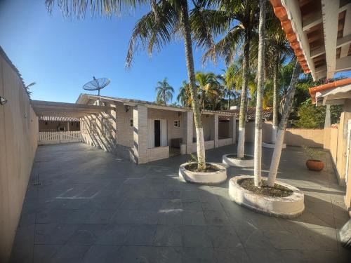 Sao Lourenco House | Casa com Piscina e Churrasqueira Até 14 hóspedes Bertioga