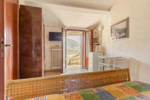Castel di Tora House | CASA CON TERRAZZI - 6posti 2stanze 2bagni - LAKEHOLIDAY IT