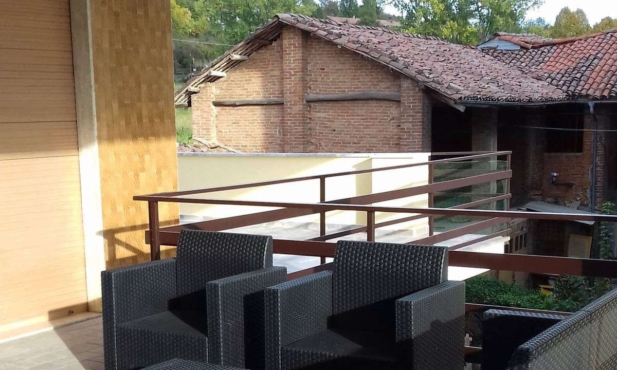 Robella House | Casa con tre Stanze, Cucina e Ampio Terrazzo a 30 km da Casale-asti-chivasso