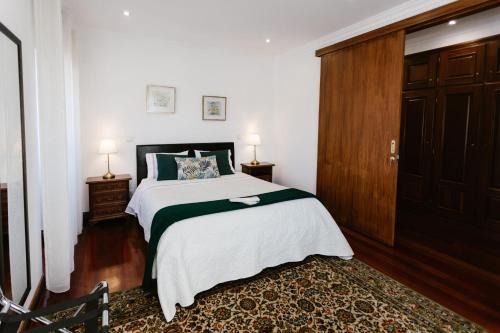 Creixomil House | Casa da Calçada