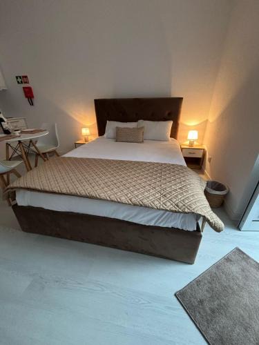 Praia da Vitoria Apartment | Casa da Praça I