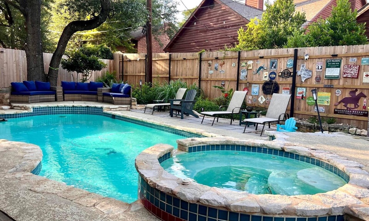 Waters Park House | Casa de la Cova, the Comforts of Home