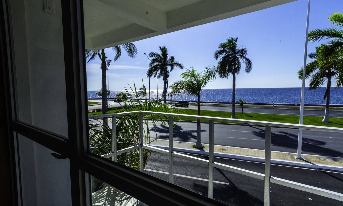 Campeche House | CASA DE LOS ATARDECERES, SEA FRONT BEAUTIFUL VIEWS TO OCEAN, A PLACE TO ENJOY.