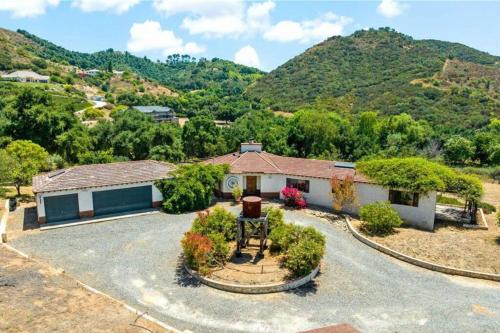 Temecula Villa | Casa De Luz - Tranquil Retreat Designer House