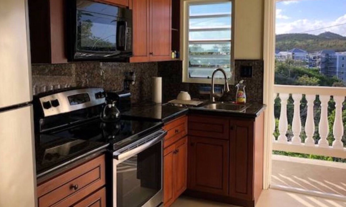 Estate Saint Joseph and Rosendal Apartment | Casa De Maya 5mins from Magen’s Bay Beach)Non- smoking