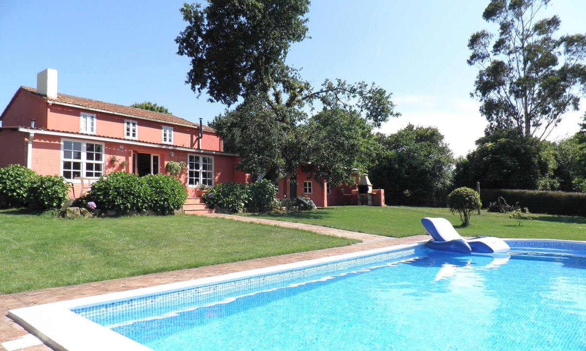 Trazo House | 'Casa De Piñeiro' with Mountain Views, Private Pool, and Optional SPA